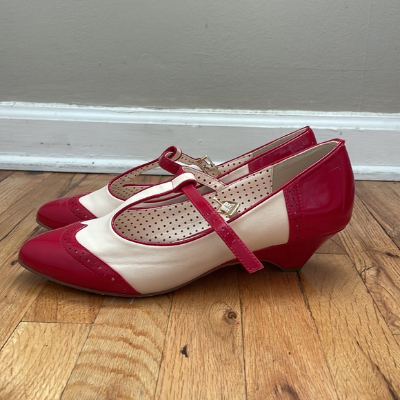 Vintage red & cream Mary Janes - Picture 2 of 4